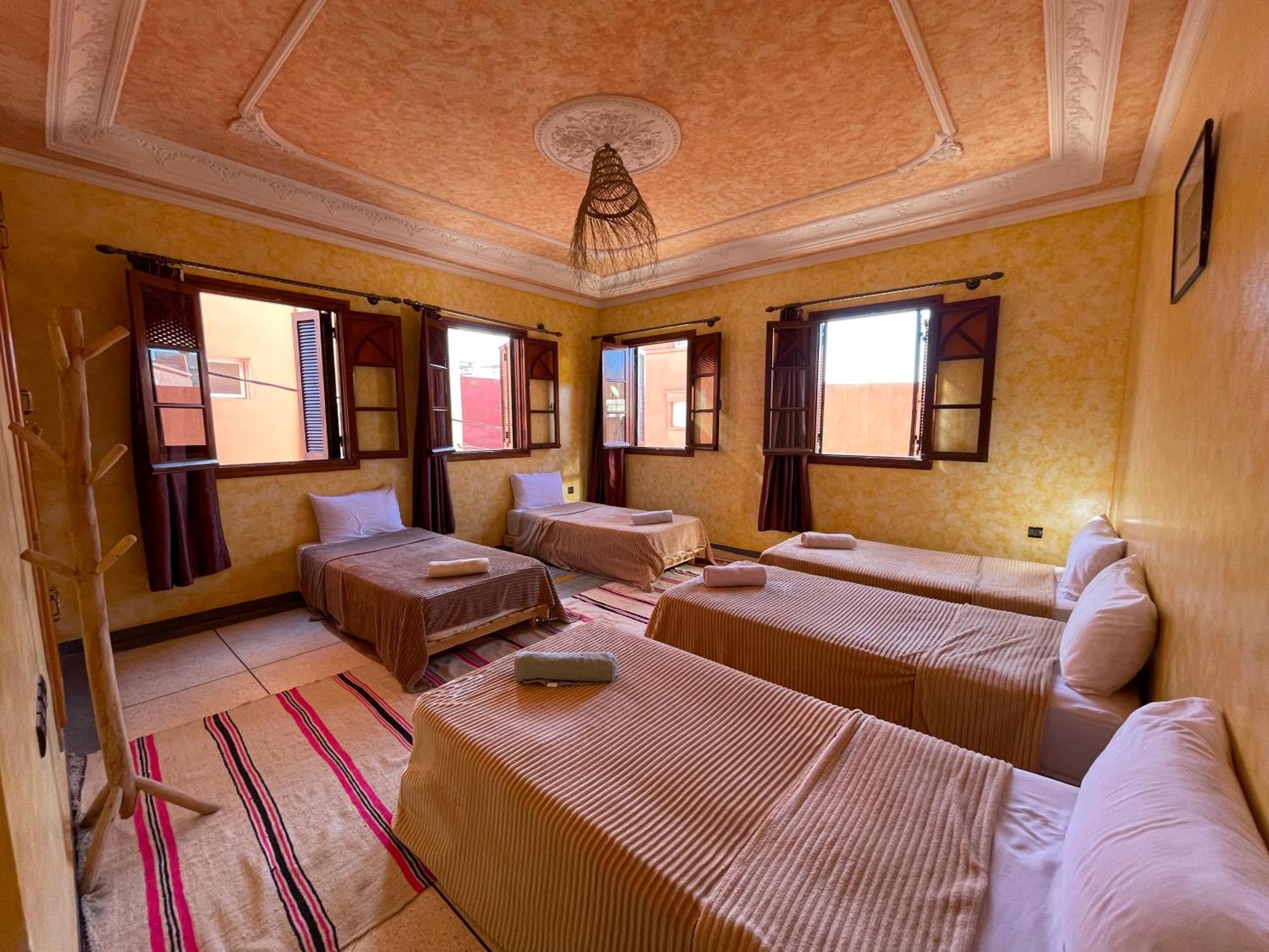 Хостел Berber Waves Surf House Tamraght Экстерьер фото