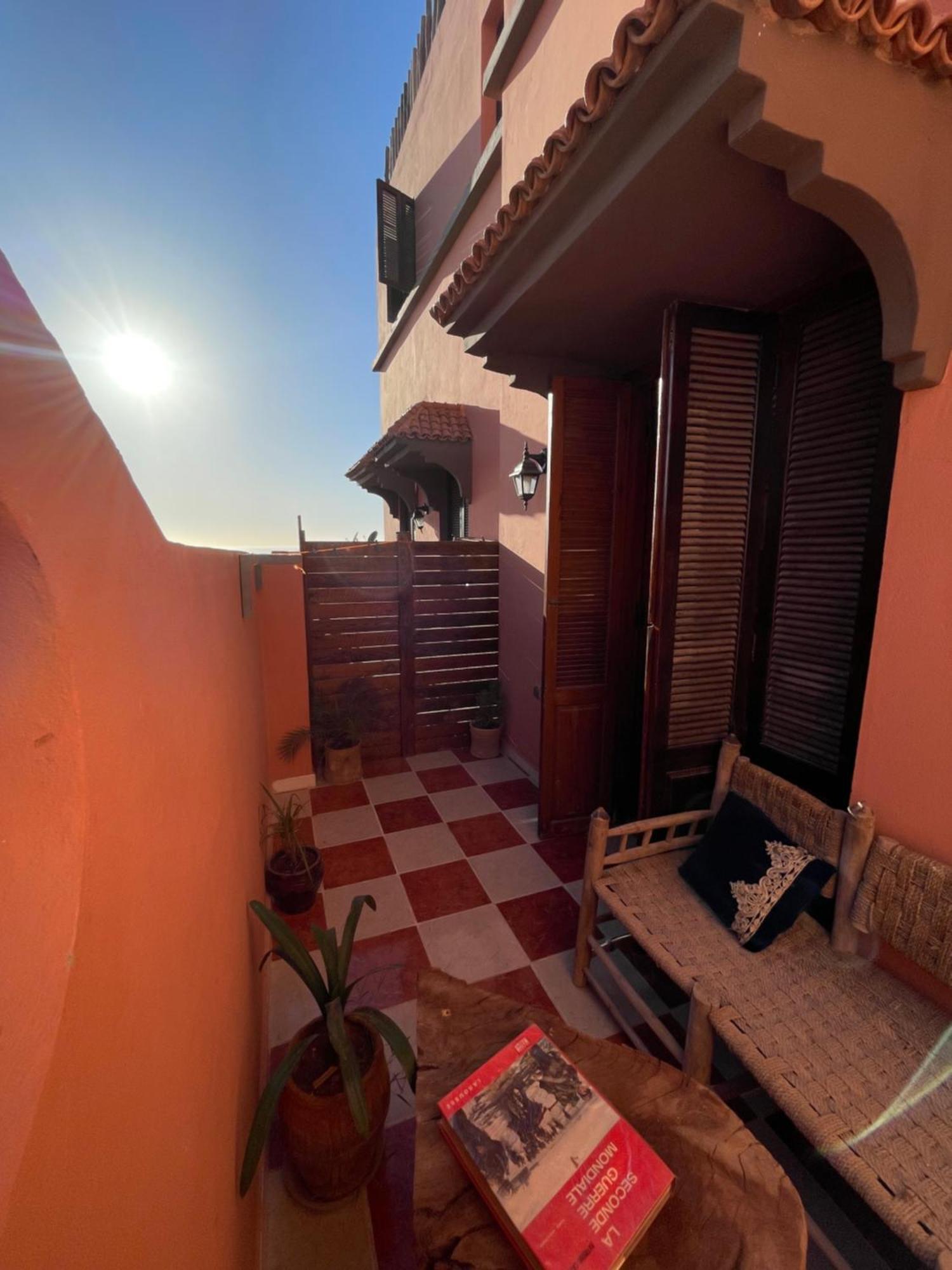 Хостел Berber Waves Surf House Tamraght Экстерьер фото
