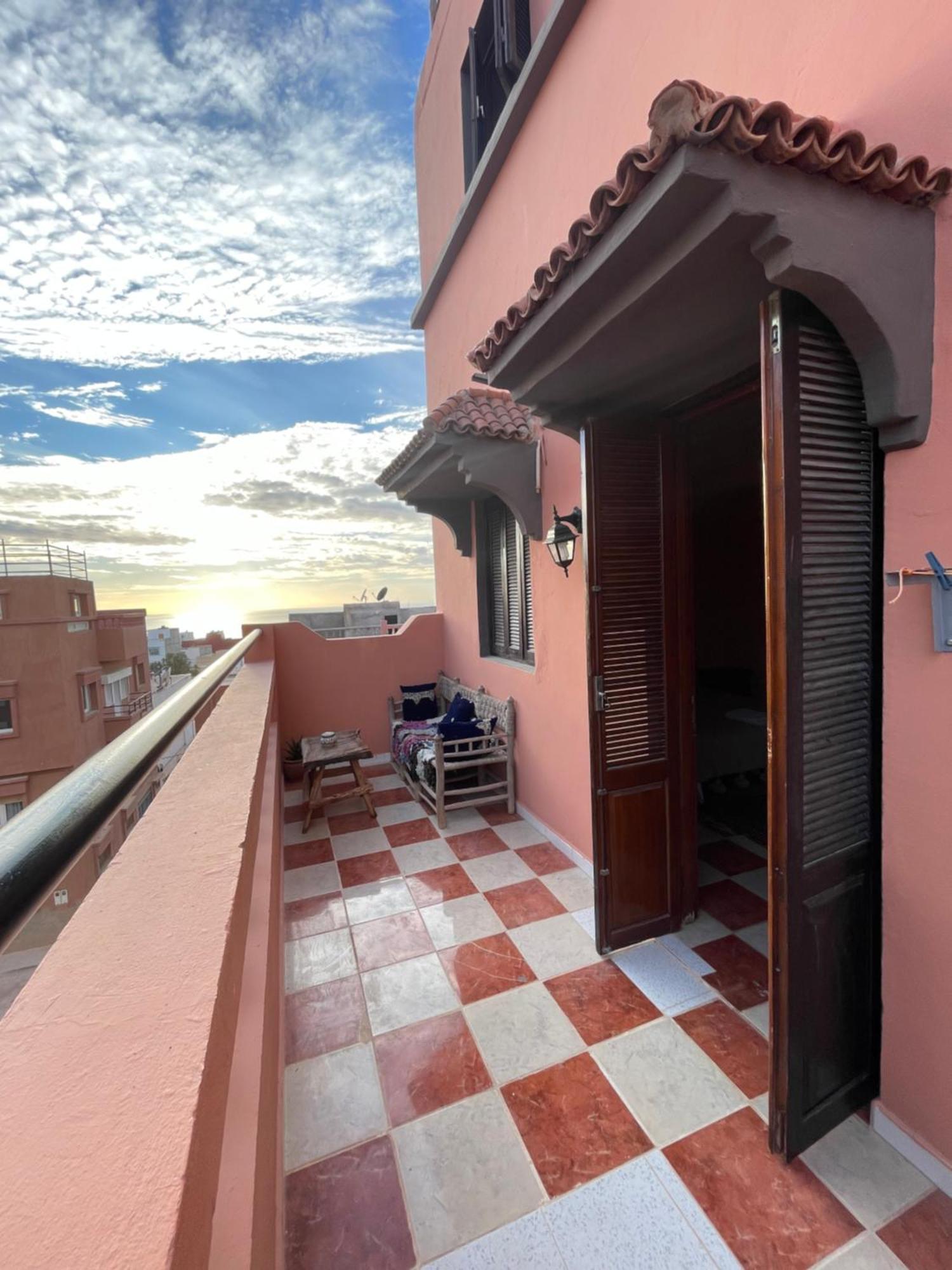 Хостел Berber Waves Surf House Tamraght Экстерьер фото