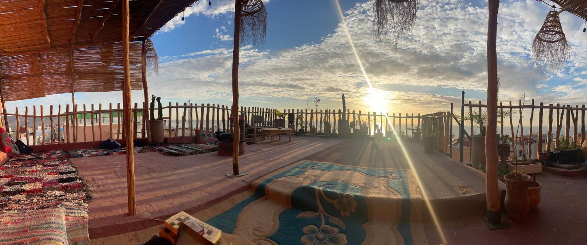 Хостел Berber Waves Surf House Tamraght Экстерьер фото